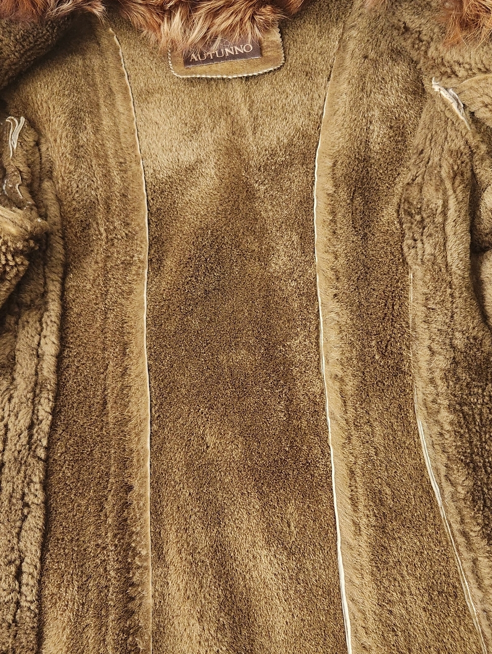 Vintage Genuine Tan Shearling Jacket with Genuine Fur Collar - Picture 10 of 16